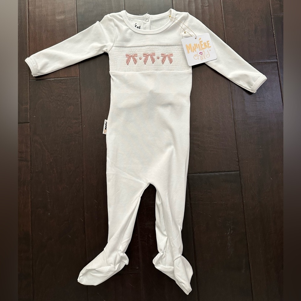 *NWT* girls smocked bow footie
